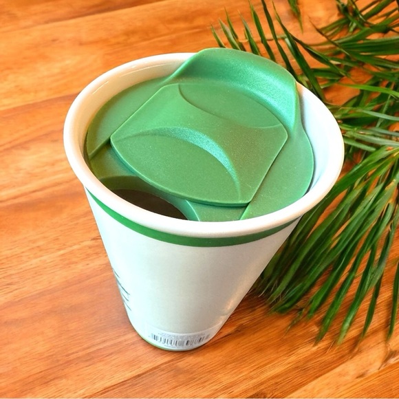 Spode Christmas Tree Ceramic Travel Mug with Lid - 8oz - NWT - Picture 3 of 11